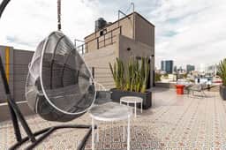 Sunny Fully Equipped Apartment in ROMA by VIATO HOMES - Image 3