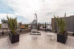 Fully Equipped Studio with Amazing Shared Rooftop by VIATO HOMES - Image 4