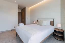 Modern 1-BR Apt w/ Skyline Views | VIATO HOMES - Image 5