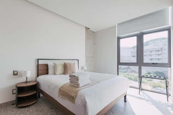Relaxing 1BR w/ Pool & BBQ Area | VIATO HOMES - Image 1