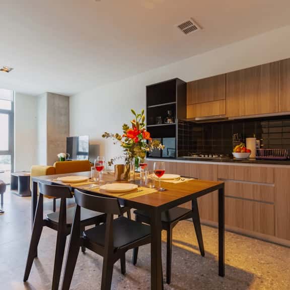 Modern 1-BR Apt w/ Skyline Views | VIATO HOMES - Image 1