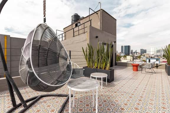 Sunny Fully Equipped Apartment in ROMA by VIATO HOMES - Image 3