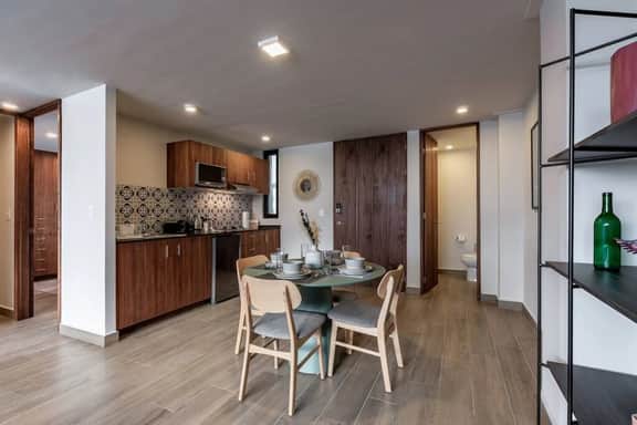 Sunny Fully Equipped Apartment in ROMA by VIATO HOMES - Image 4