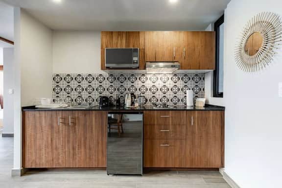 Sunny Fully Equipped Apartment in ROMA by VIATO HOMES - Image 5