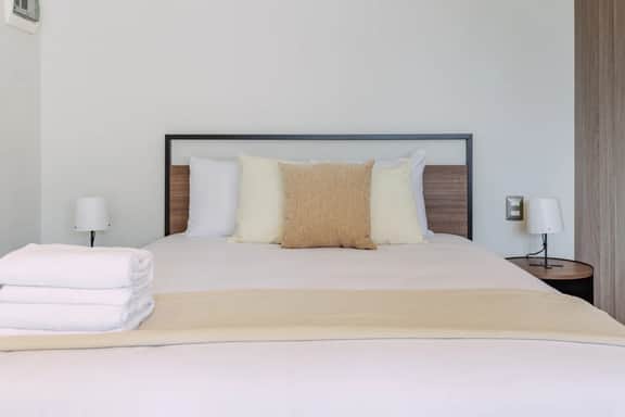 Smart Living Studio w/ Gym & Rooftop |VIATO HOMES - Image 4