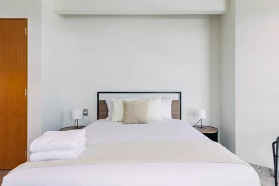 Chic Studio w/ WiFi & Work Hub | VIATO HOMES - Image 5