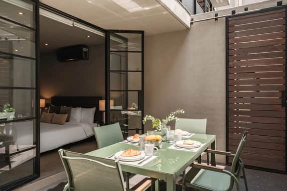 Beautiful Patio Loft Near Centro By VIATO Homes - Image 3